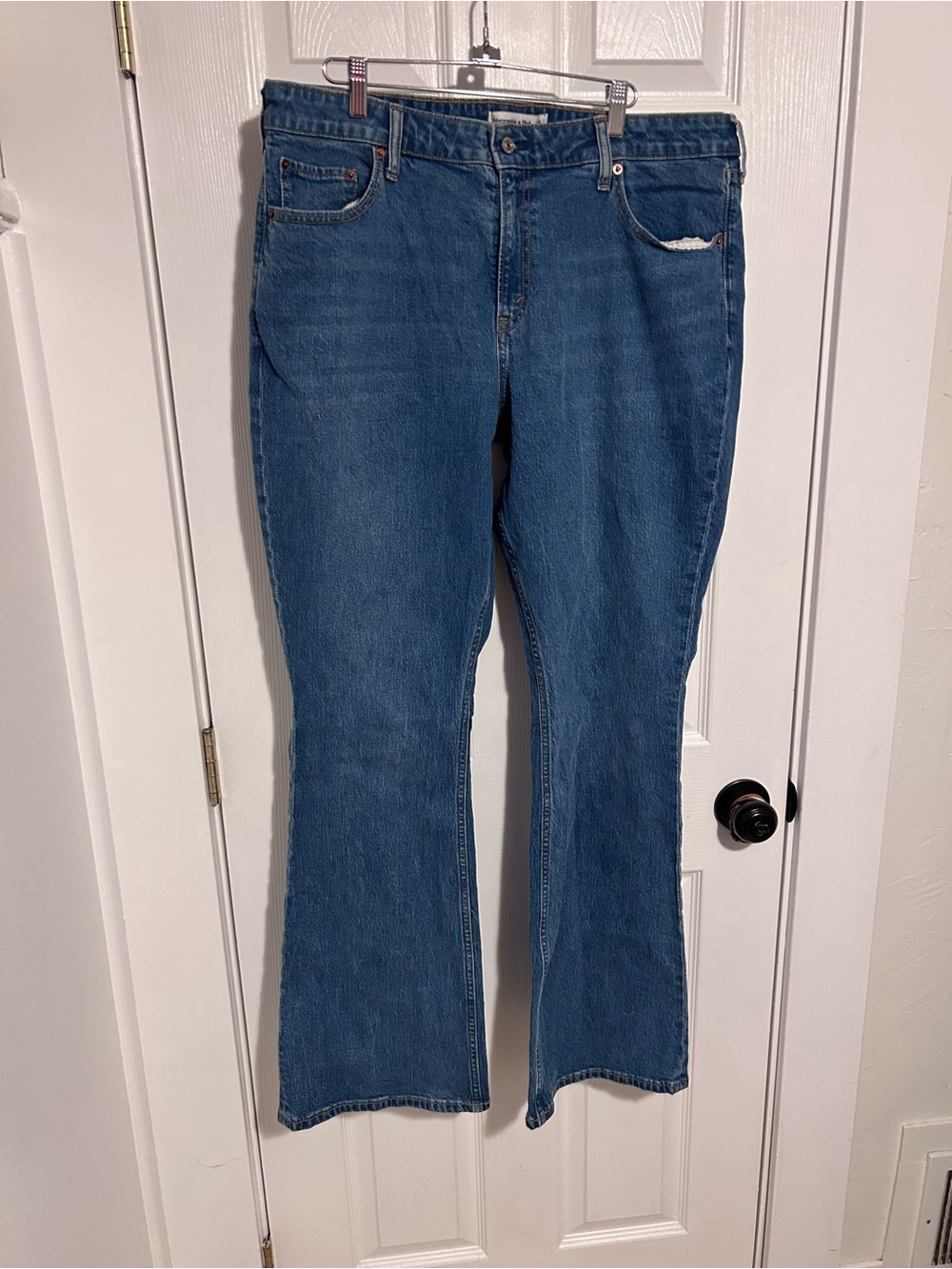 Abercrombie & Fitch Mid Rise Bootcut Jeans